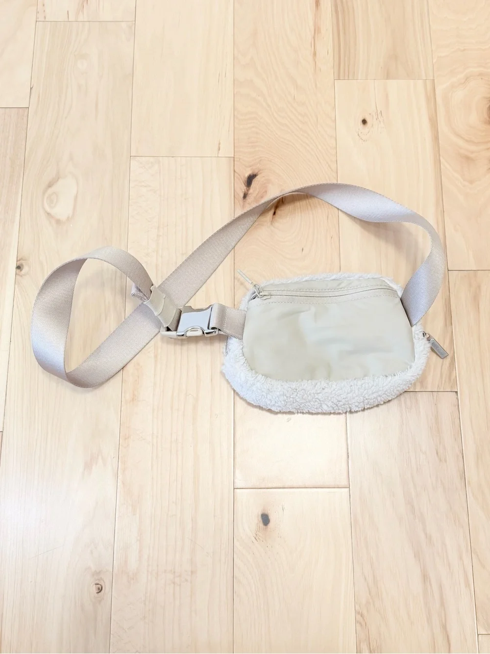Lululemon Everywhere Belt Bag Sherpa